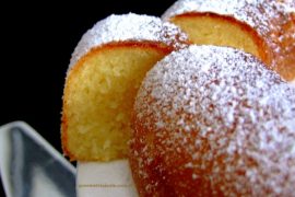 Bolo de coco com 4 ingredientes low carb